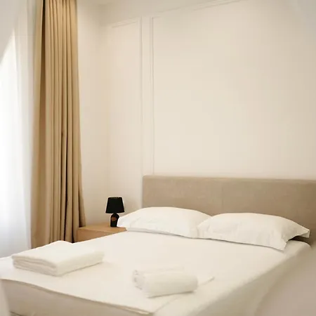 公寓 Avra Sarandë
