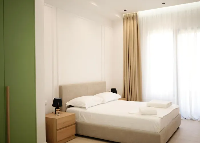 Avra Apartment *